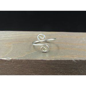 Size 5.25 Sterling Silver Double Swirl Pattern Open Band Ring
